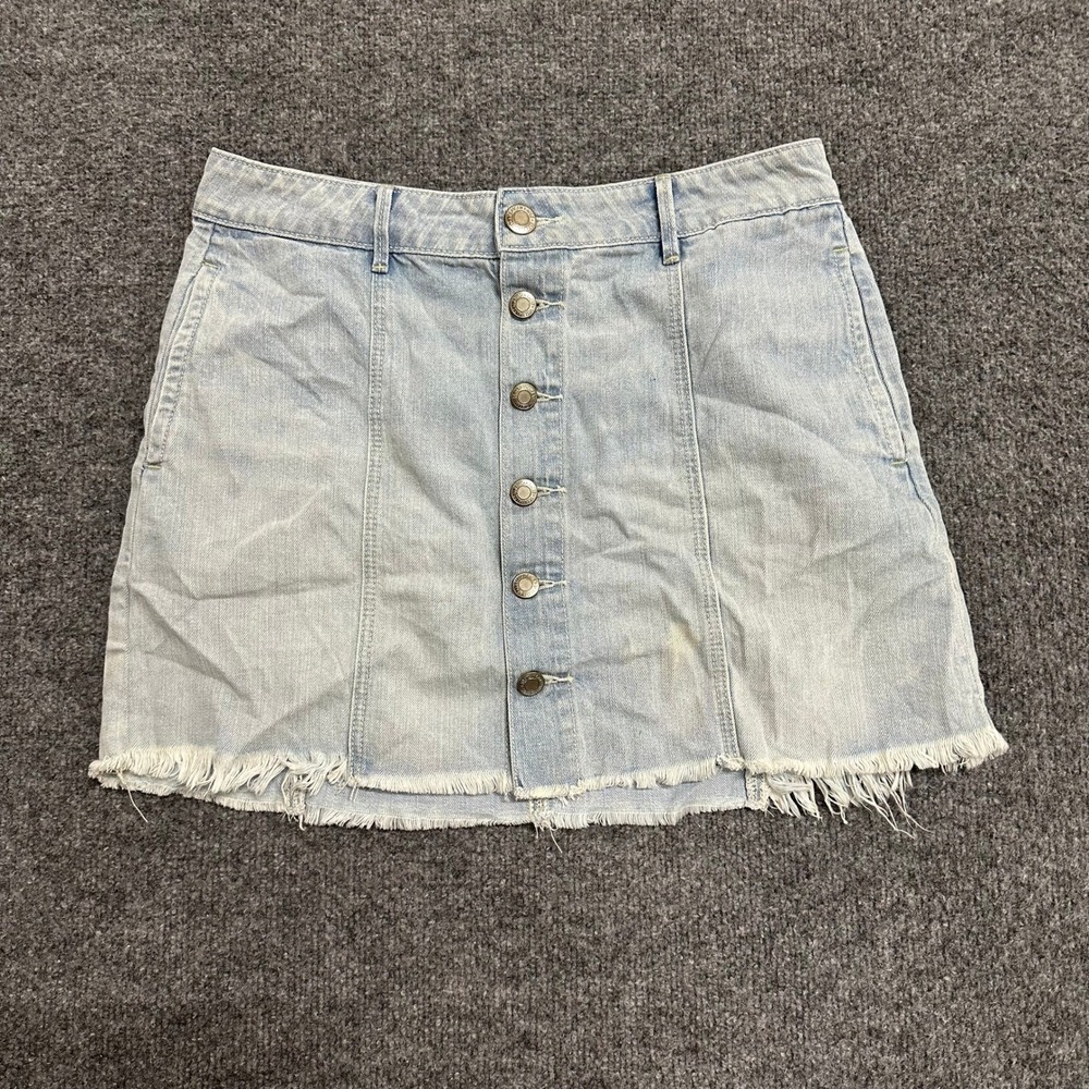 American Eagle Skirt Womens Size 8 Light Wash Denim Button Front Raw Hem Mini